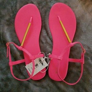 3/$15 Mossimo Hot Pink Sandals - Size 9.5 - NWT